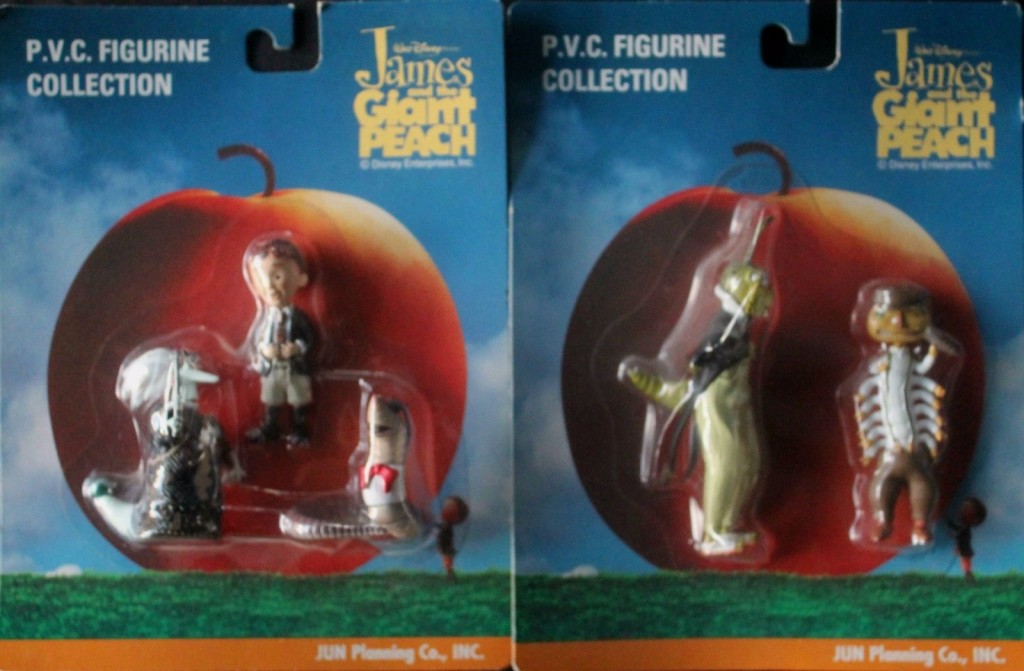 Figurines in packaging